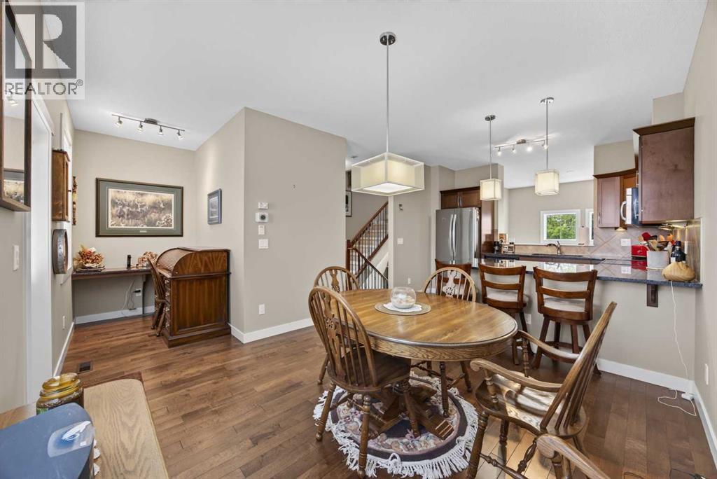 913 Evanston Square Nw Property Photo 15