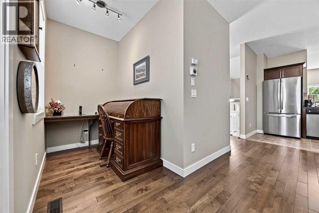 913 Evanston Square Nw Property Photo 16