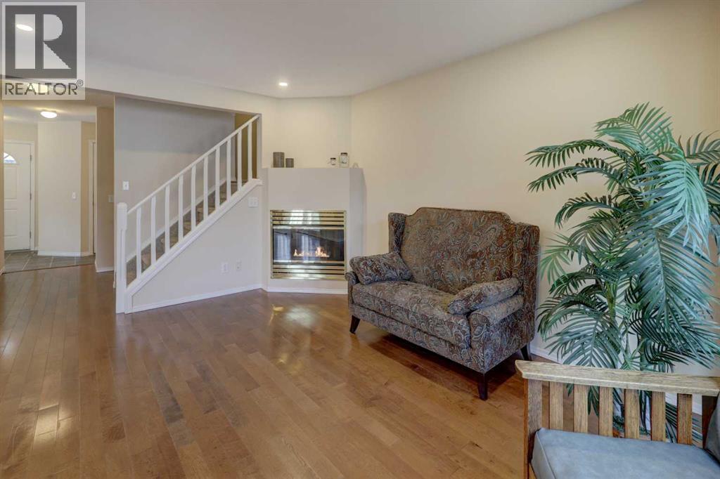 388 Sandarac Drive Northwest Property Photo 10