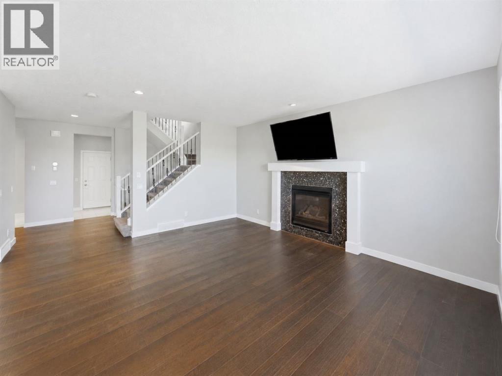290 Masters Avenue Se Property Photo 7