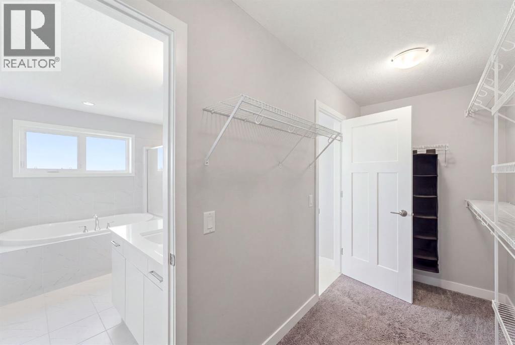 290 Masters Avenue Se Property Photo 25