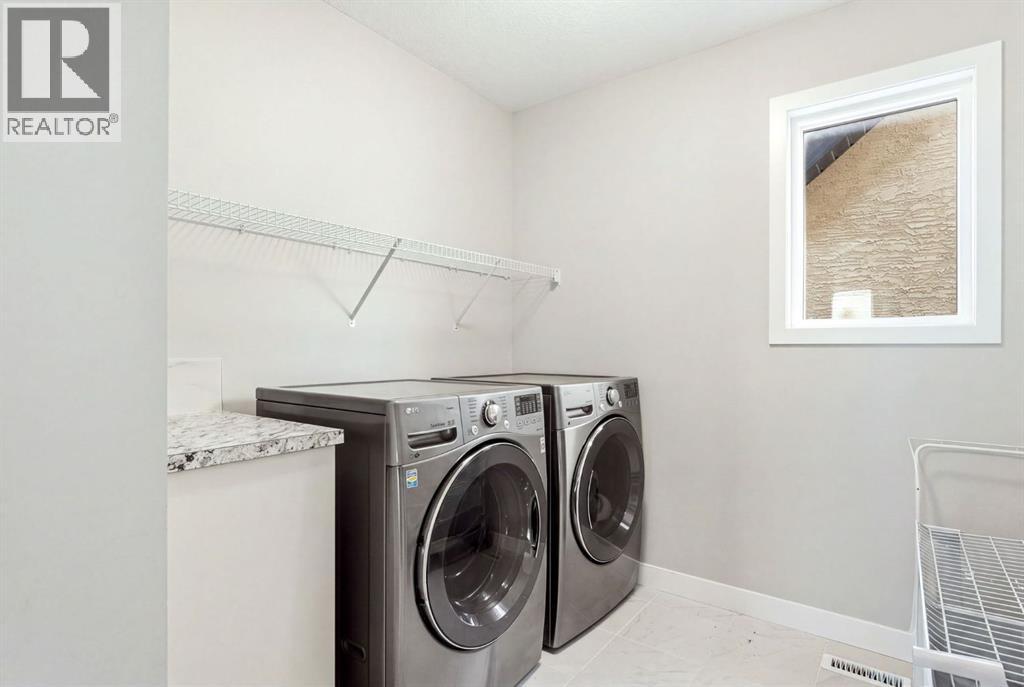 290 Masters Avenue Se Property Photo 29