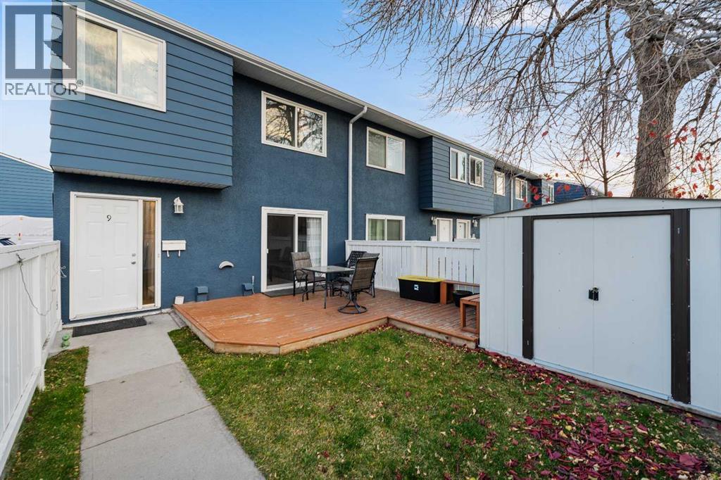 251 90 Avenue Southeast Property Photo 1
