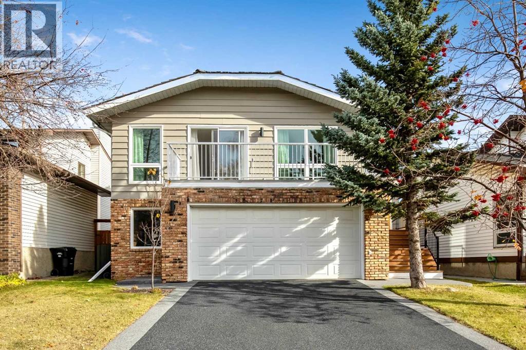 71 Strathclair Rise Sw Property Photo 1