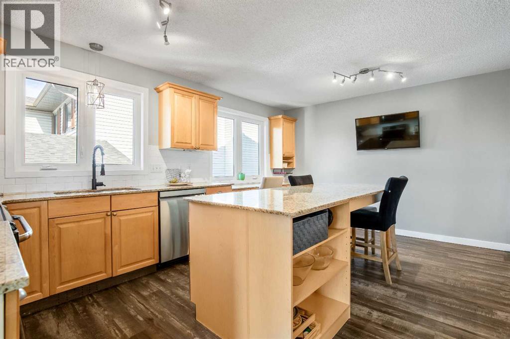 71 Strathclair Rise Sw Property Photo 11