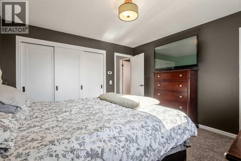71 Strathclair Rise Sw Property Photo 14
