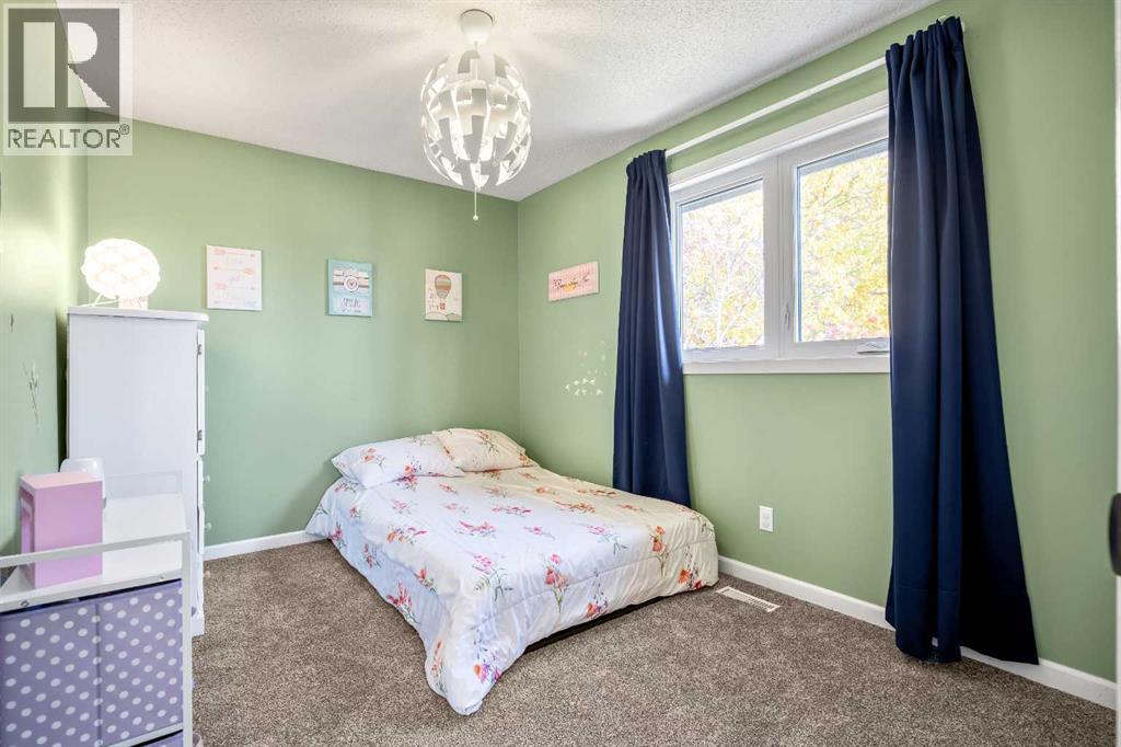 71 Strathclair Rise Sw Property Photo 17