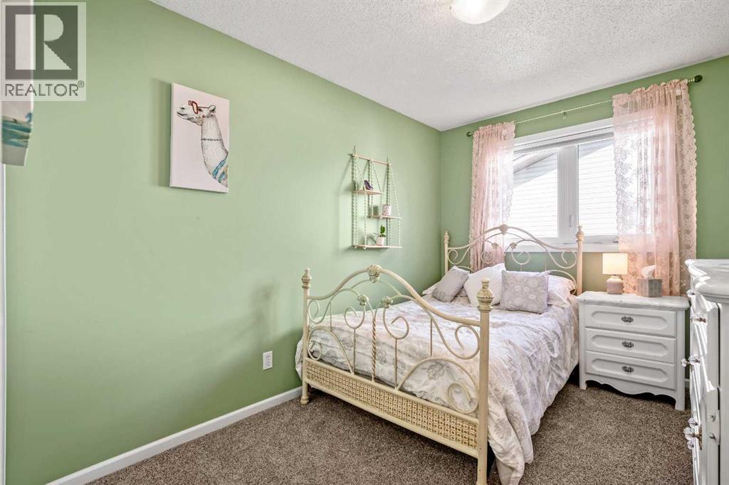 71 Strathclair Rise Sw Property Photo 18