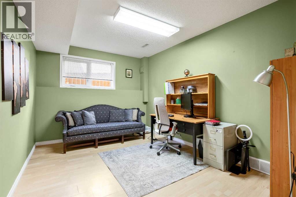 71 Strathclair Rise Sw Property Photo 28
