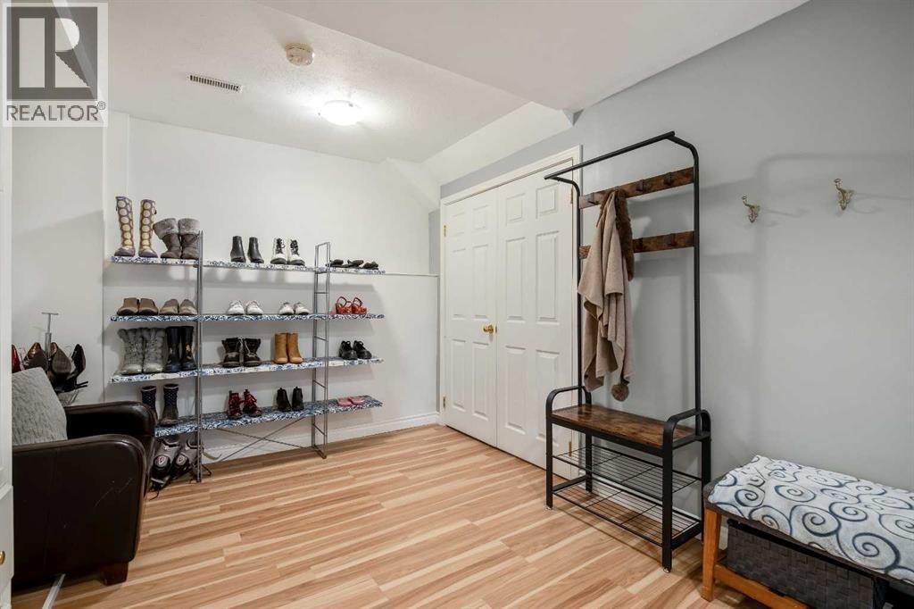 71 Strathclair Rise Sw Property Photo 30