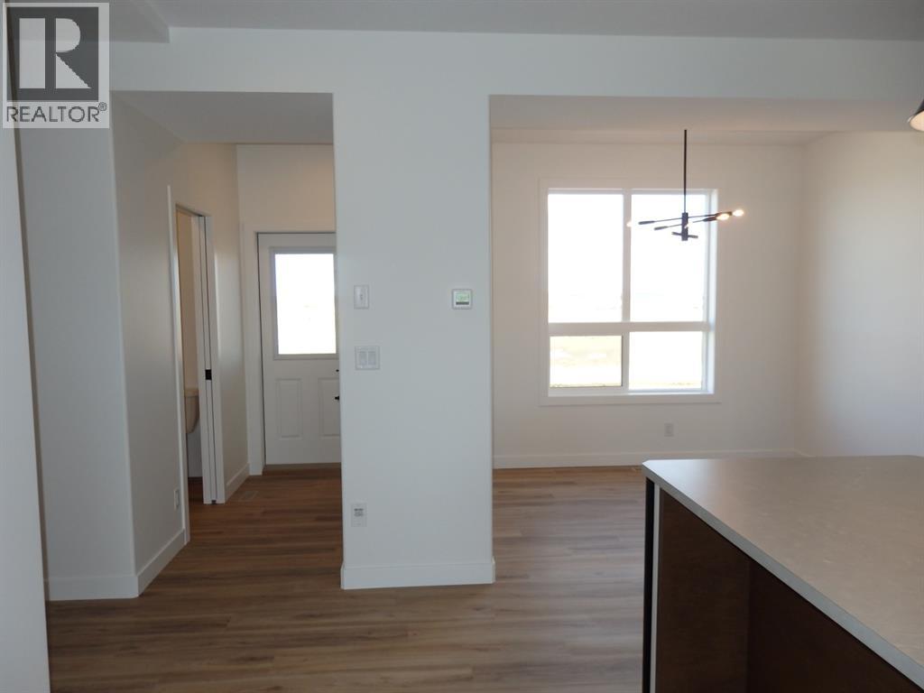67 Inglis Crescent Property Photo 11