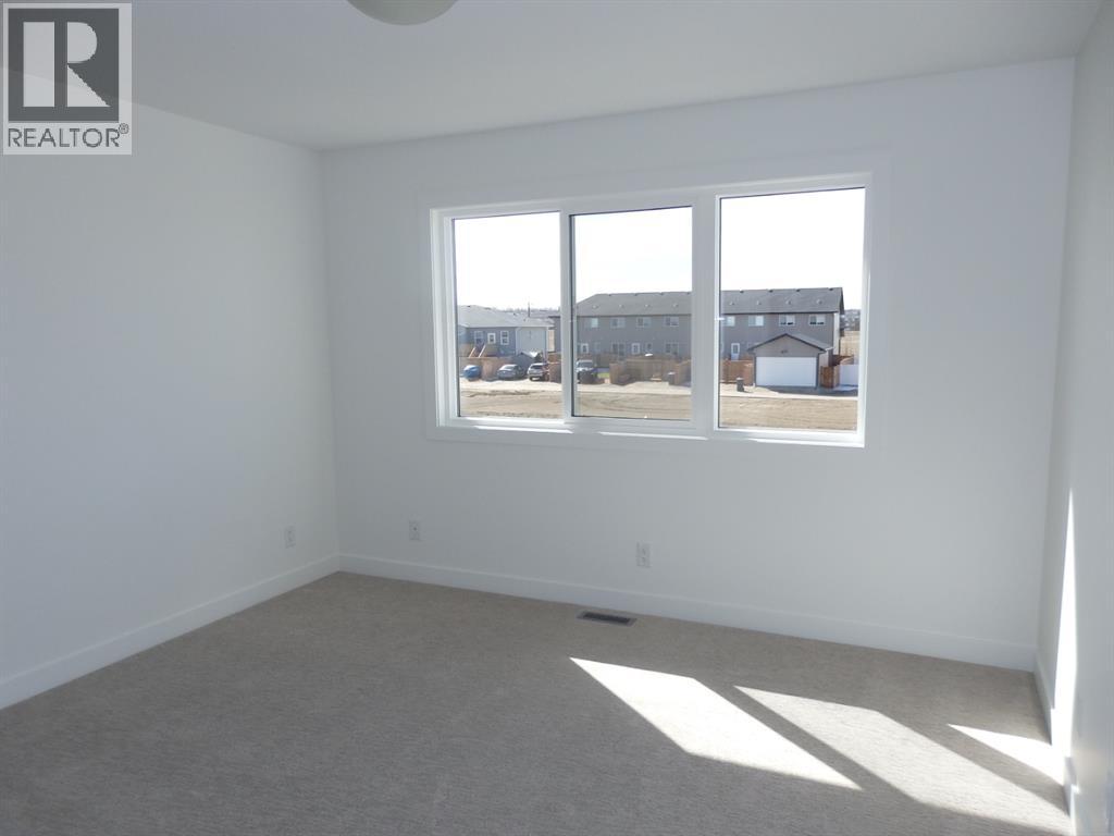 67 Inglis Crescent Property Photo 14