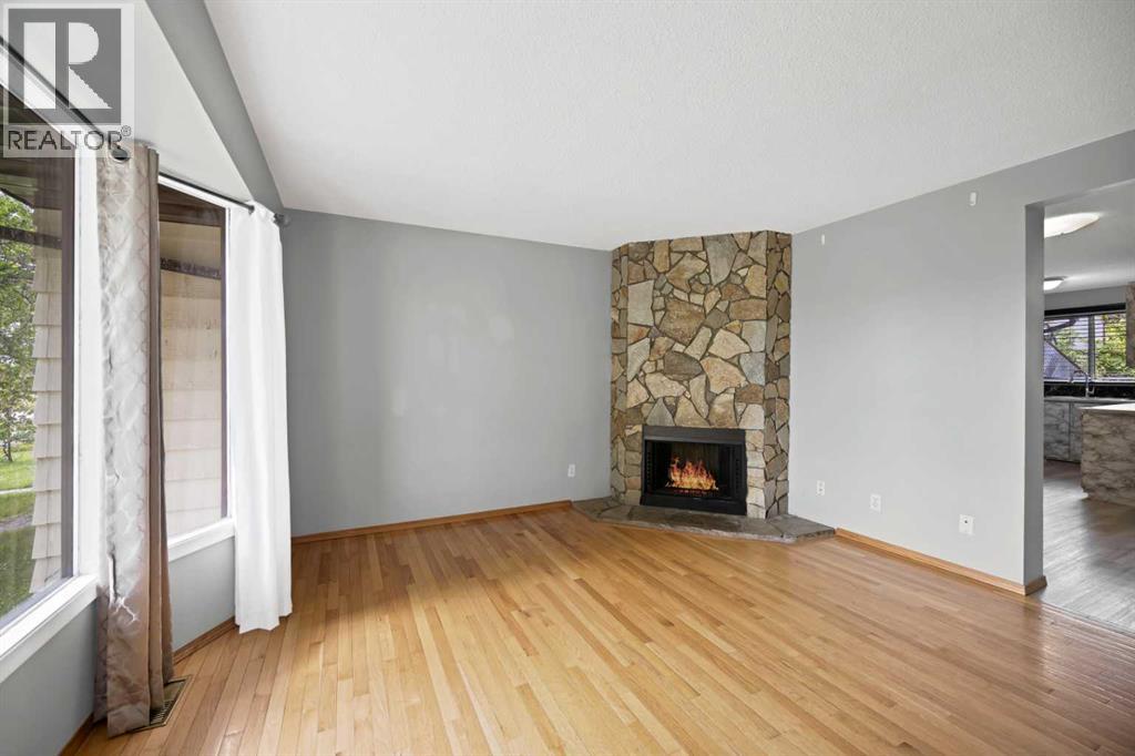 56 Templeridge Crescent Ne Property Photo 3