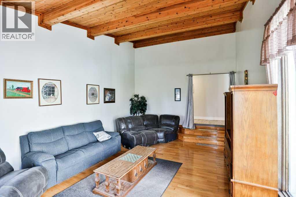 105076 Range Road 22-0 Property Photo 19