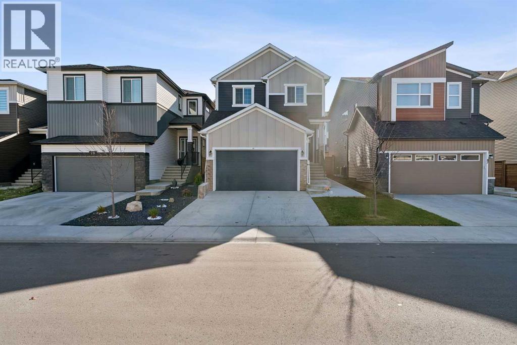 83 Amblehurst Link NW Property Photo 1