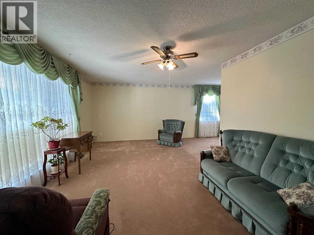 7717 28 Avenue Property Photo 5