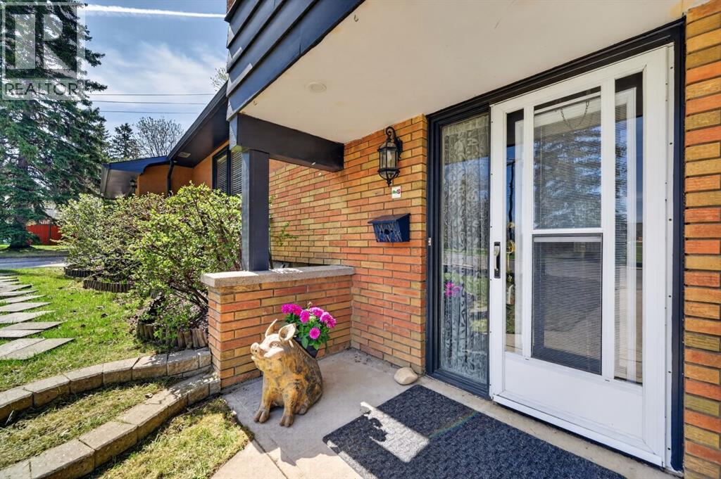 3811 24 Street Nw Property Photo 5