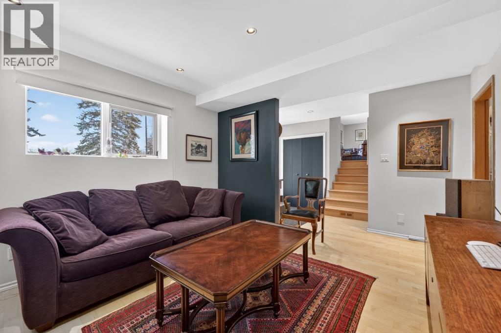 3811 24 Street Nw Property Photo 7