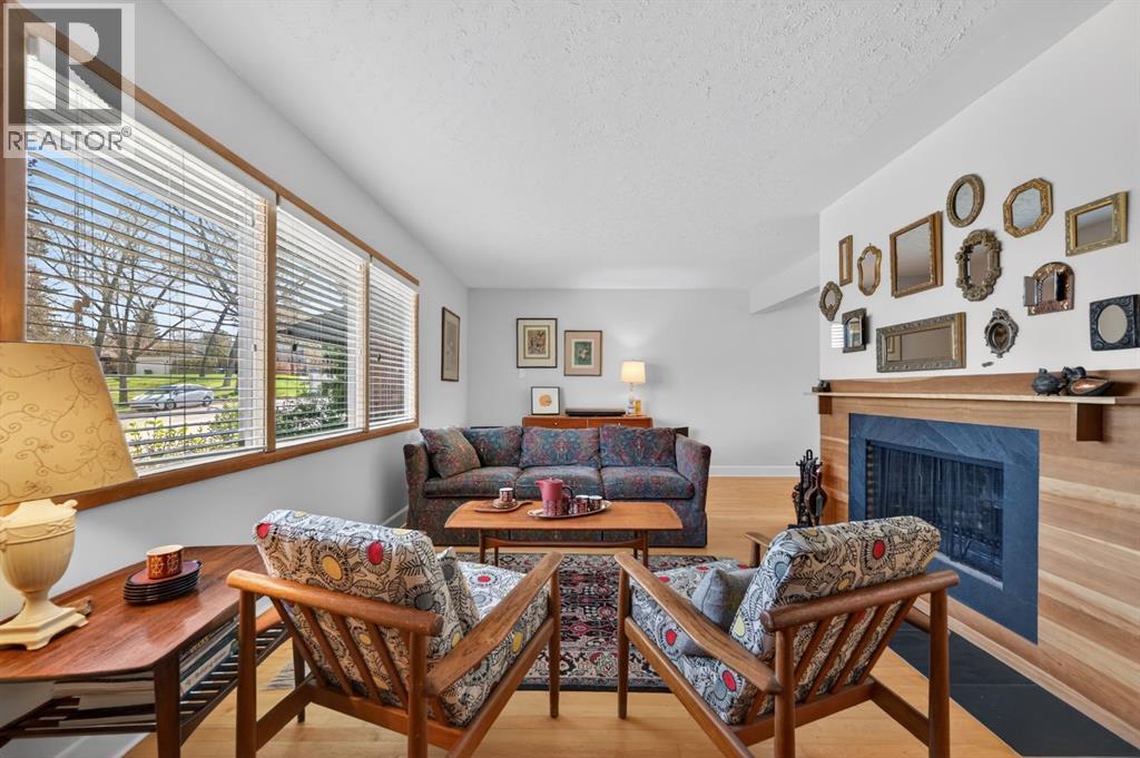 3811 24 Street Nw Property Photo 9