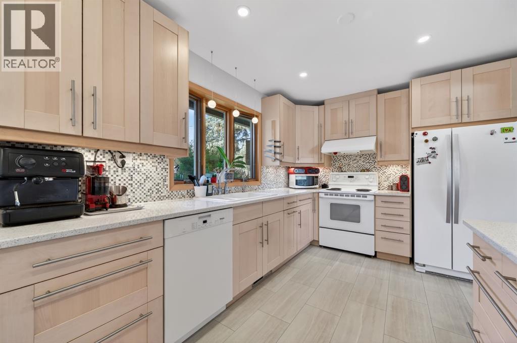 3811 24 Street Nw Property Photo 14