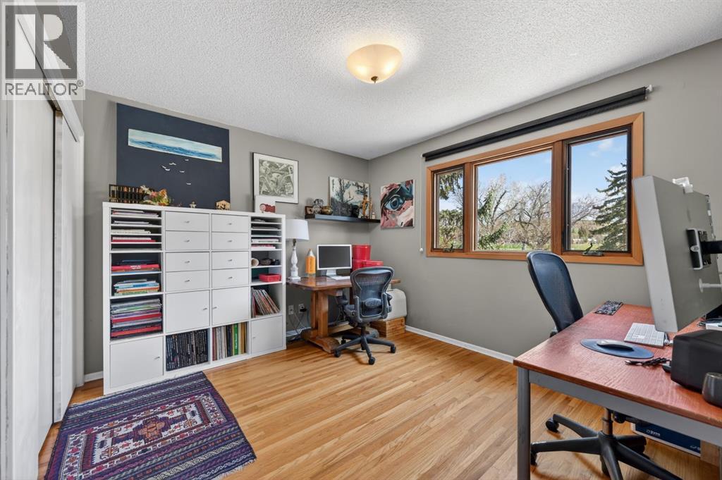 3811 24 Street Nw Property Photo 24