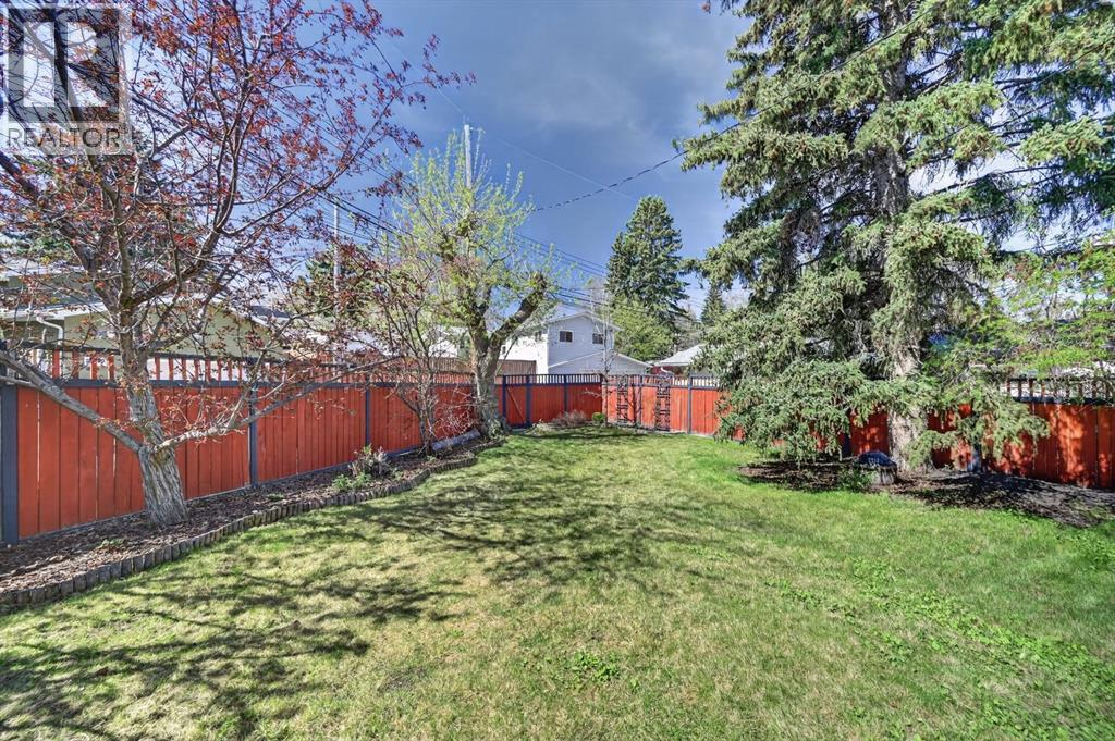 3811 24 Street Nw Property Photo 32
