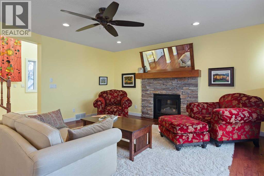 634 Lineham Acres Drive Nw Property Photo 3