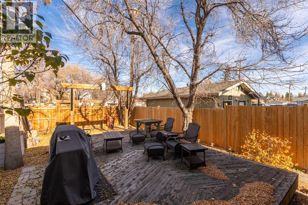 16 6 Avenue Se Property Photo 1