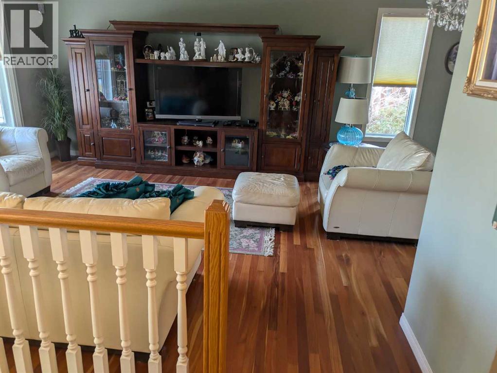 1009 22 Avenue Property Photo 14