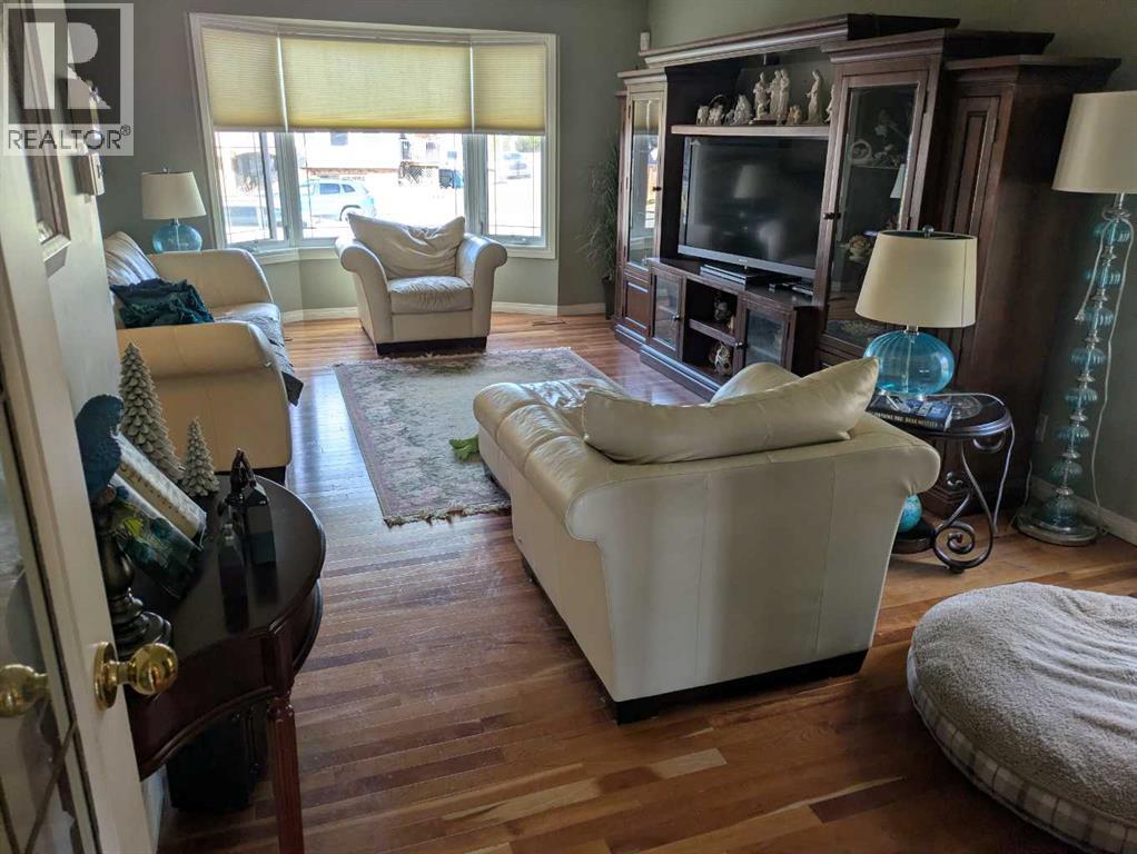 1009 22 Avenue Property Photo 15