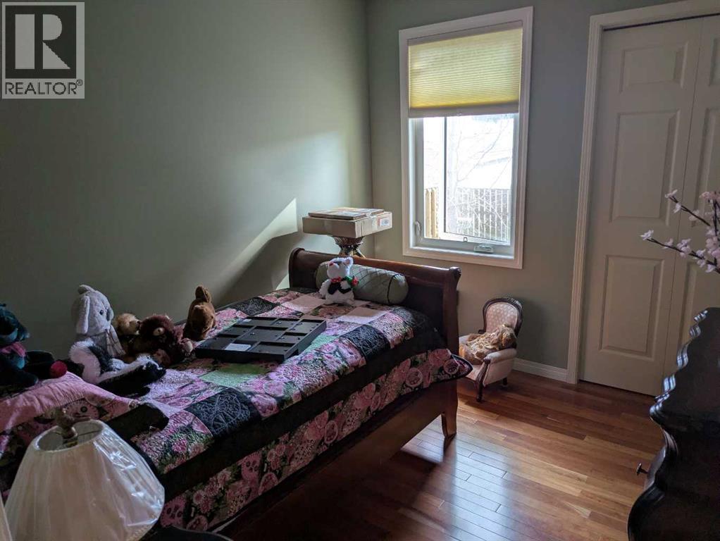 1009 22 Avenue Property Photo 20