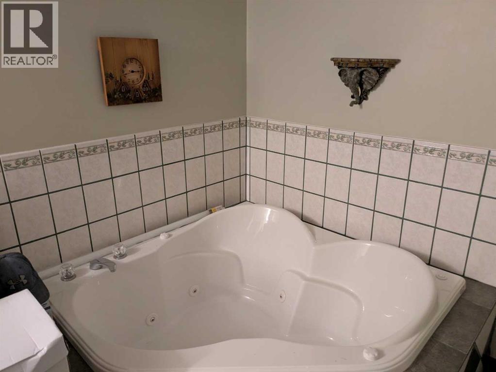 1009 22 Avenue Property Photo 23