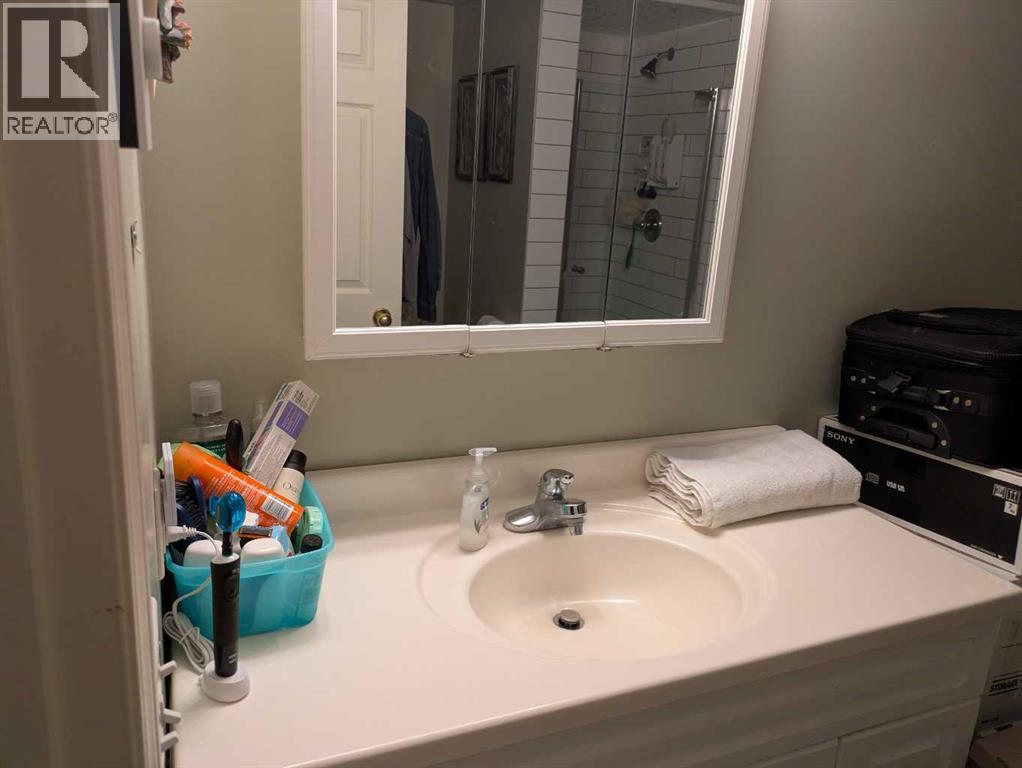 1009 22 Avenue Property Photo 25