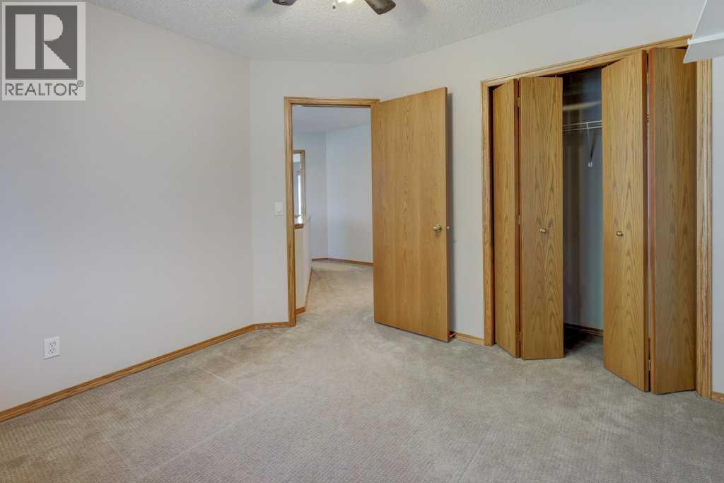 212 Riverview Close Se Property Photo 24