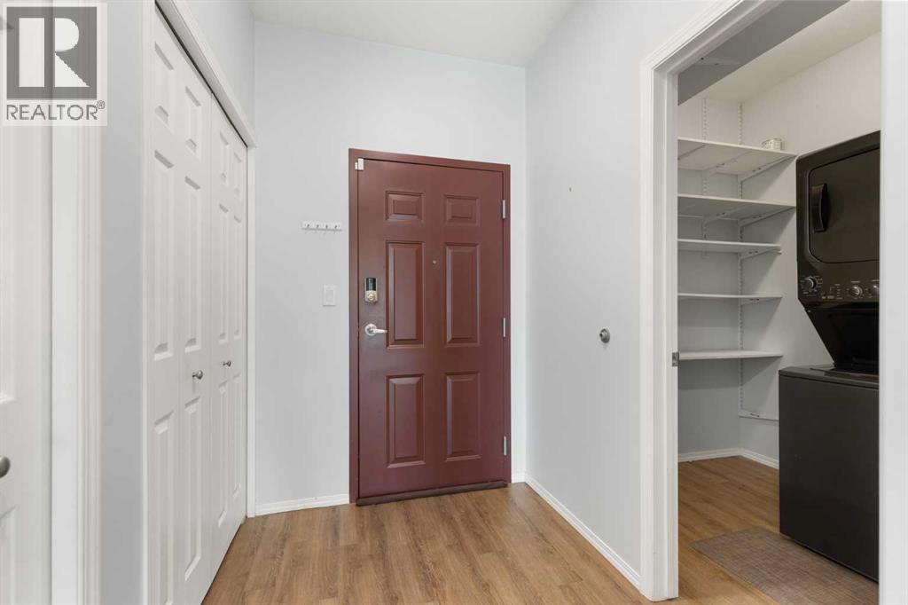 105 Main Street South Property Photo 3