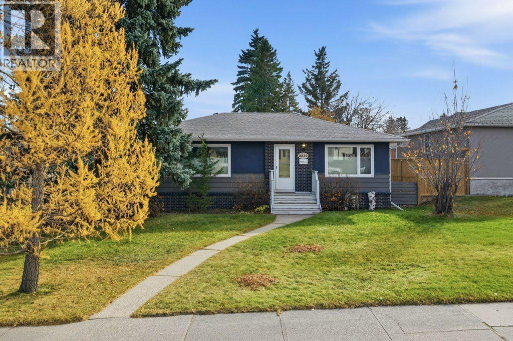3239 Kenmare Crescent Sw Property Photo 1