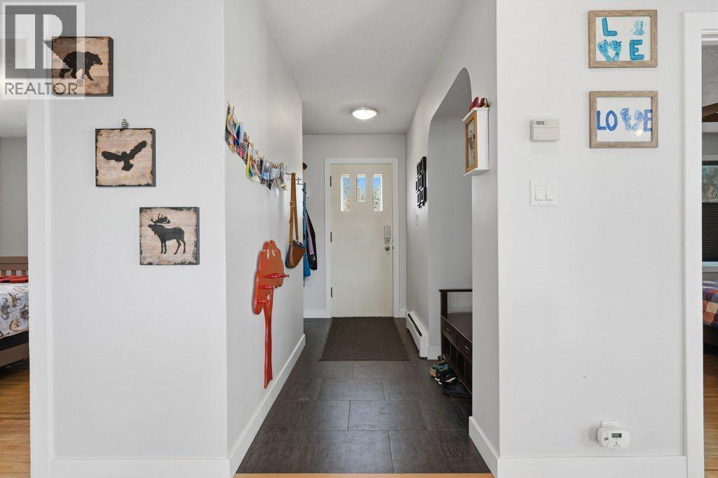 3239 Kenmare Crescent Sw Property Photo 2