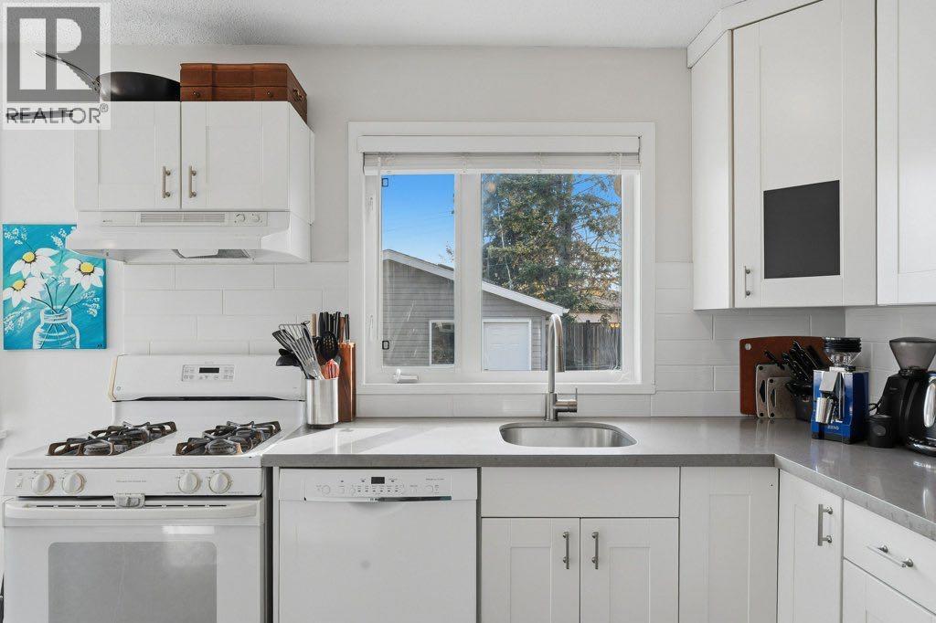 3239 Kenmare Crescent Sw Property Photo 12