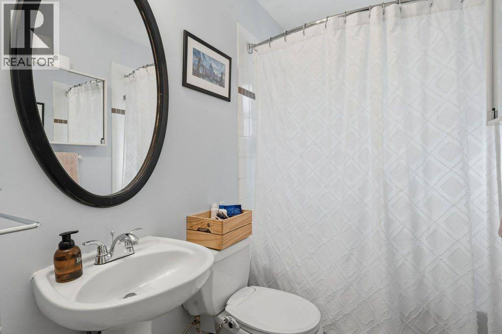 3239 Kenmare Crescent Sw Property Photo 21