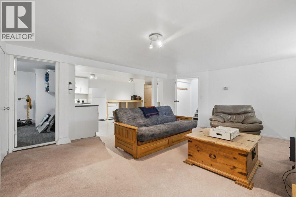 3239 Kenmare Crescent Sw Property Photo 26