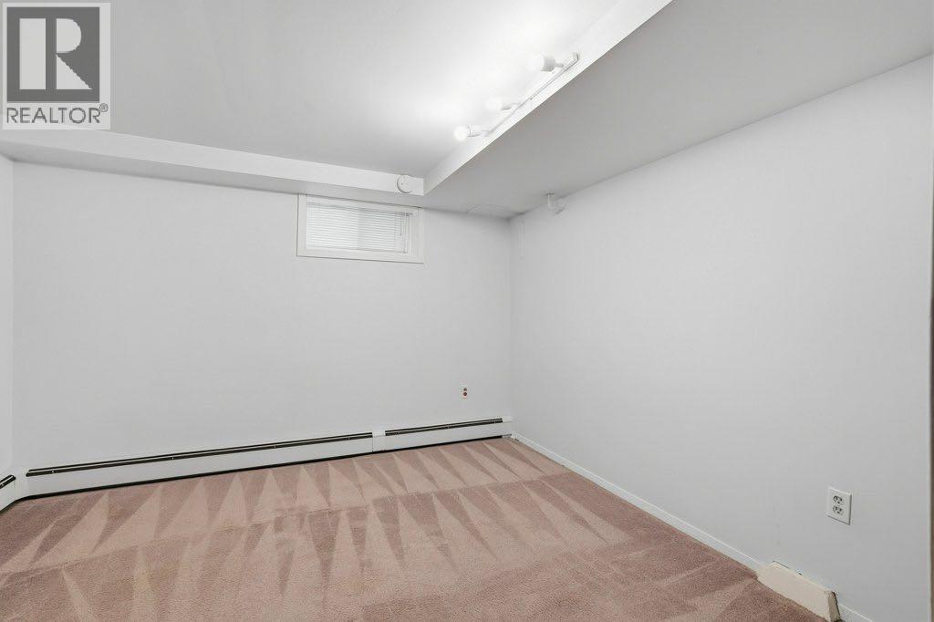 3239 Kenmare Crescent Sw Property Photo 32