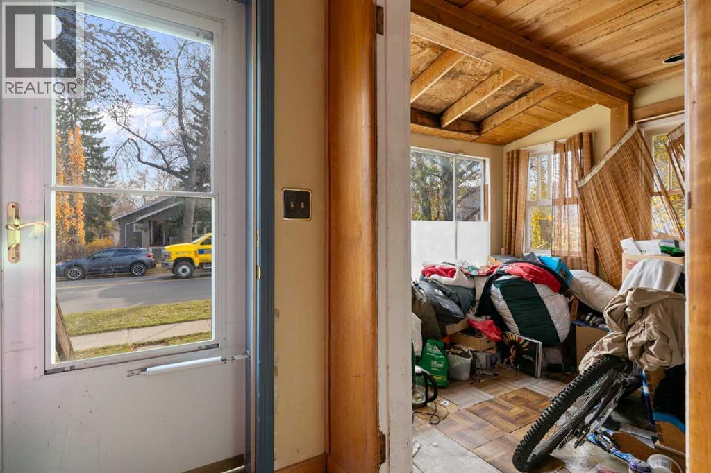 206 12 Avenue Ne Property Photo 6