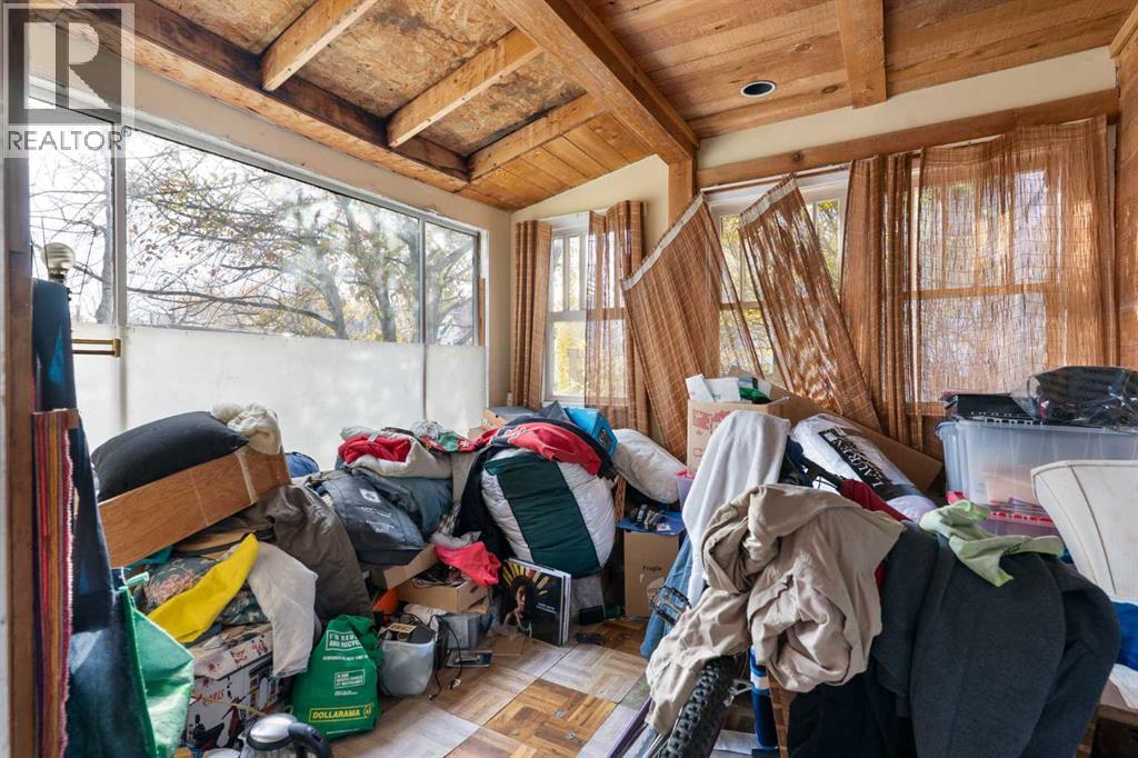 206 12 Avenue Ne Property Photo 7