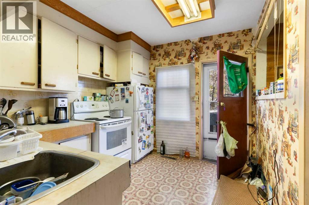 206 12 Avenue Ne Property Photo 19