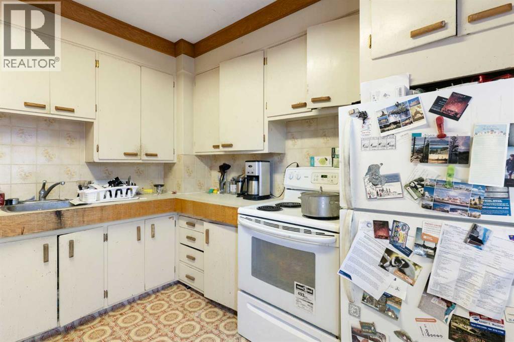 206 12 Avenue Ne Property Photo 23