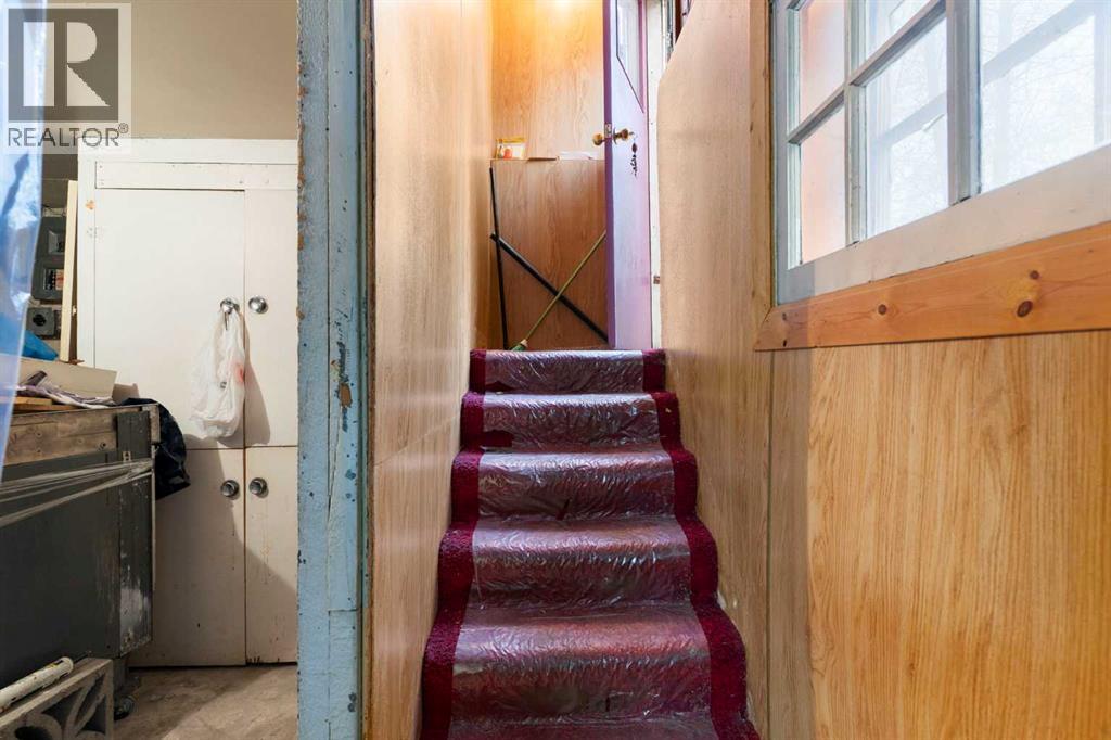 206 12 Avenue Ne Property Photo 24