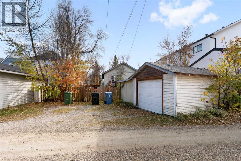 206 12 Avenue Ne Property Photo 34