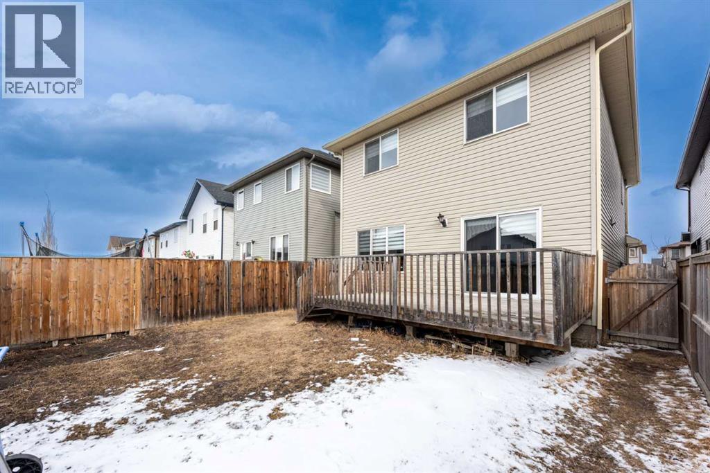422 Taralake Way Ne Property Photo 8