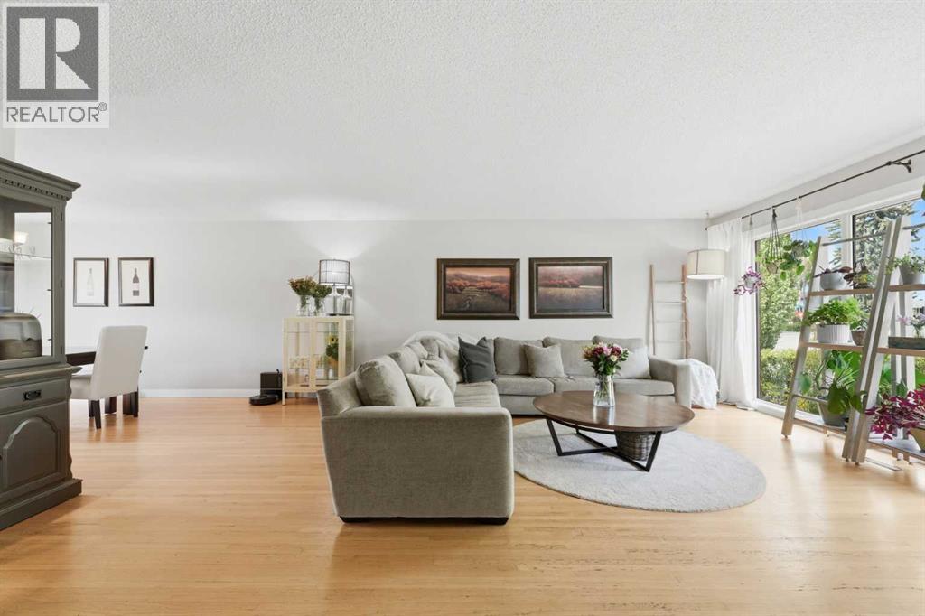 9 Foxwell Road Se Property Photo 6
