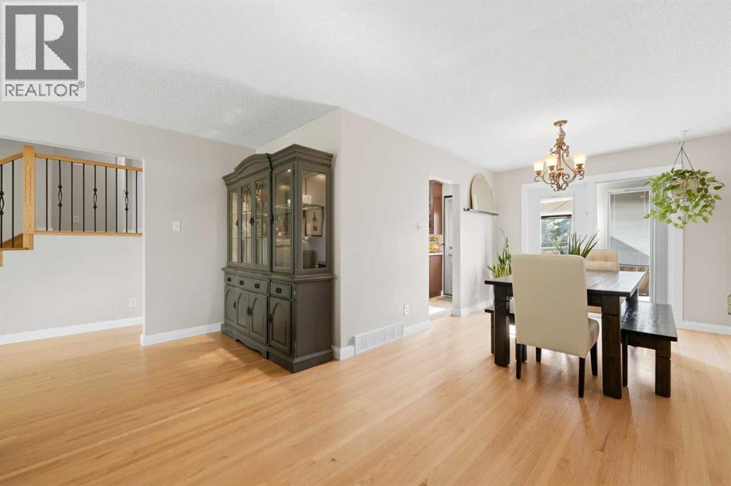 9 Foxwell Road Se Property Photo 12